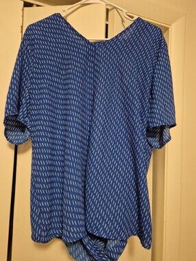 Lush Blue Dash-Print Short Sleeve Blouse